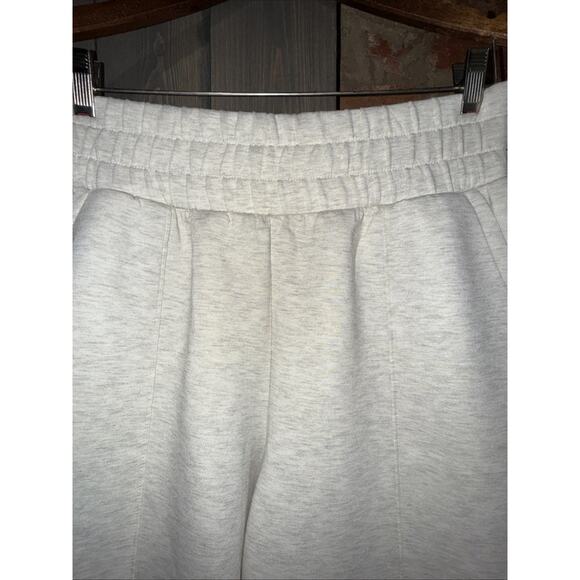 Old Navy Active Bounce FleeceHigh Rise Wide Leg Breathable Sz M Tall Beige NWT - Picture 2 of 5